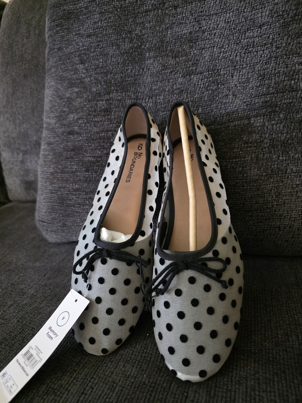 No Boundaries Black & White Polka Dot Ballet Flats - Picture 2 of 3